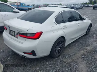 2020 BMW 3 Series 330i with VIN 3MW5R1J02L8B20101, listed as a IAAI auction lot 42097643 with 117,474 mi miles and . Bid and sale history available at DreamBid. Image 4.