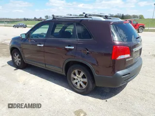 2012 Kia Sorento LX with VIN 5XYKT4A62CG207305, listed as a IAAI auction lot 42033853 with 269,782 mi miles. Bid and sale history available at carsss.com. Image 3.
