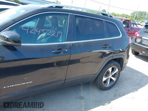 2019 Jeep Cherokee Limited with VIN 1C4PJMDX0KD351884, listed as a IAAI auction lot 42452219 with 112,485 mi miles and . Bid and sale history available at DreamBid. Image 14.