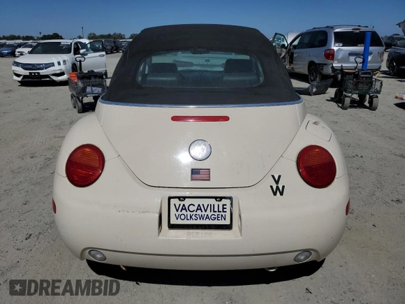 2005 Volkswagen Beetle GL with VIN 3VWBM31Y75M366011, listed as a Copart auction lot 70810124 with 62,284 mi miles and Clean Title. Bid and sale history available at DreamBid. Image 6.