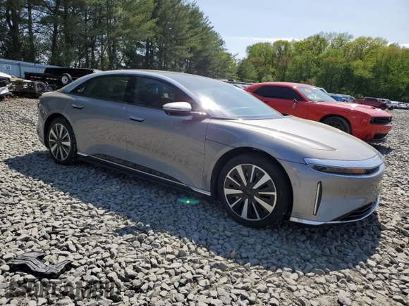 2023 Lucid Air Grand Touring z VIN 50EA1GBA9PA003155, wystawiony jako Copart lot #55441165 z przebiegiem 6 078 mil mil oraz Szkoda całkowita • Salvage title. Historia ofert i sprzedaży dostępna na DreamBid. Obrazek 4.