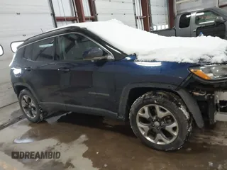 2017 Jeep Compass Limited z VIN 3C4NJDCB7HT679559, wystawiony jako IAAI lot #41628546 z przebiegiem 106 704 mil mil oraz . Historia ofert i sprzedaży dostępna na DreamBid. Obrazek 13.