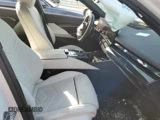 2024 BMW 5 Series 540i xDrive with VIN WBA63FJ08RCS27531, listed as a Copart auction lot 48544775 with 9,168 mi miles and Salvage Title. Bid and sale history available at carsss.com. Image 7.