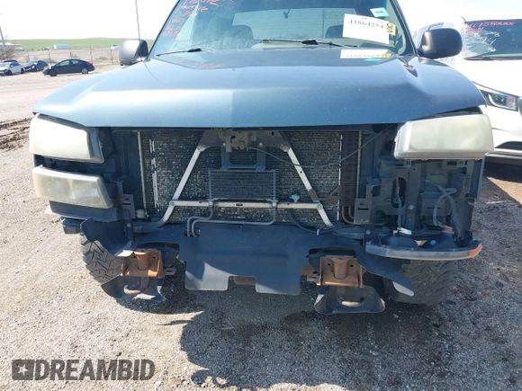 2006 Chevrolet Silverado 1500 LT1 with VIN 2GCEK13T961173184, listed as a IAAI auction lot 41864254 with 700,443 mi miles. Bid and sale history available at carsss.com. Image 6.