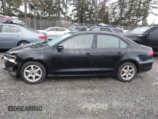 2012 Volkswagen Jetta Sedan SE w/Convenience with VIN 3VWDX7AJ5CM344533, listed as a IAAI auction lot 41805665 with 176,779 mi miles. Bid and sale history available at carsss.com. Image 15.