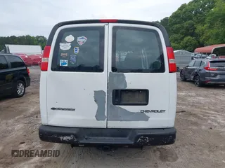 2006 Chevrolet Express Cargo with VIN 1GCFG15X261206862, listed as a IAAI auction lot 42170725 with 327,261 mi miles and . Bid and sale history available at DreamBid. Image 17.