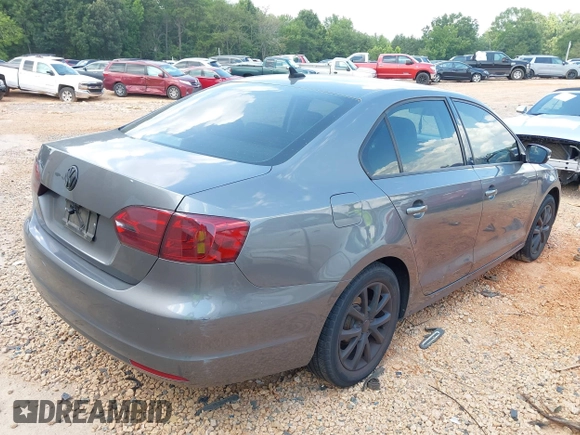 2012 Volkswagen Jetta SE with VIN 3VWDX7AJ6CM377136, listed as a IAAI auction lot 42645975 with 81,904 mi miles and . Bid and sale history available at DreamBid. Image 4.