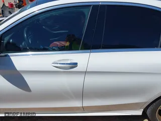 2015 Mercedes-Benz C-Class C 300 with VIN 55SWF4JB2FU089272, listed as a IAAI auction lot 42025646 with 164,358 mi miles. Bid and sale history available at carsss.com. Image 14.
