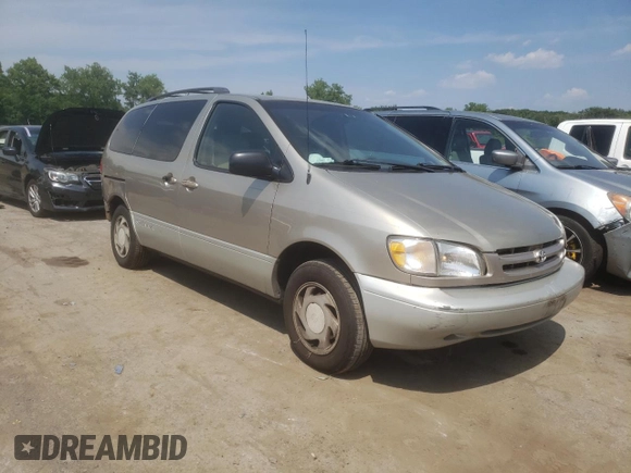 2000 Toyota Sienna LE with VIN 4T3ZF13C8YU219698, listed as a Copart auction lot 59733984 with 305,061 mi miles and Salvage Title. Bid and sale history available at carsss.com. Image 4.