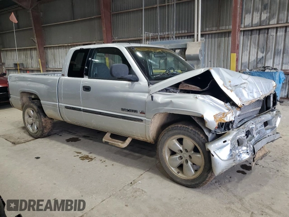 2001 Dodge 1500 z VIN 1B7HC13YX1J513883, wystawiony jako Copart lot #55607775 z przebiegiem Nie podano mil oraz Szkoda całkowita • Salvage title. Historia ofert i sprzedaży dostępna na DreamBid. Obrazek 4.