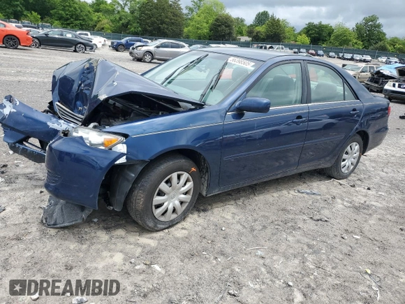 2005 Toyota Camry LE z VIN 4T1BE30K95U072730, wystawiony jako Copart lot #56398505 z przebiegiem 115 917 mil mil oraz Czysty tytuł • Clean title. Historia ofert i sprzedaży dostępna na DreamBid. Obrazek 1.