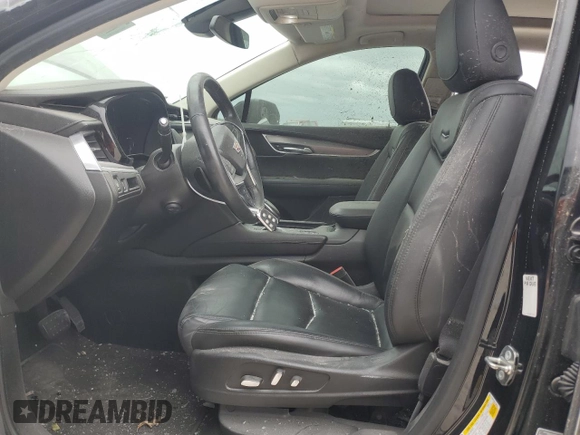2018 Cadillac XT5 Premium Luxury FWD z VIN 1GYKNERS6JZ139813, wystawiony jako Copart lot #78760374 z przebiegiem 96 567 mil mil oraz Nie do naprawy. Historia ofert i sprzedaży dostępna na DreamBid. Obrazek 7.