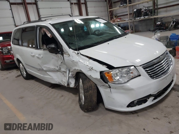 2016 Chrysler Town & Country Touring with VIN 2C4RC1BG6GR246078, listed as a IAAI auction lot 41887547 with 147,703 mi miles and . Bid and sale history available at carsss.com. Image 1.