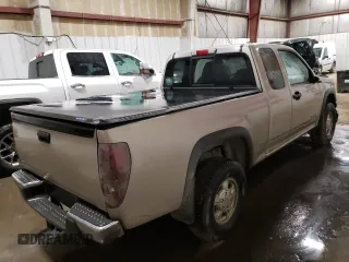 2005 Chevrolet Colorado LS Z71 z VIN 1GCDT196458131494, wystawiony jako Copart lot #50412305 z przebiegiem 149 267 mil mil oraz Szkoda całkowita • Salvage title. Historia ofert i sprzedaży dostępna na DreamBid. Obrazek 3.