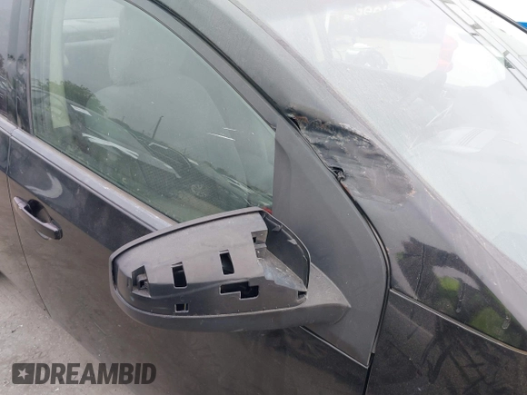 2008 Nissan Sentra S with VIN 3N1AB61E88L698774, listed as a IAAI auction lot 42044786 with 229,505 mi miles and . Bid and sale history available at DreamBid. Image 6.