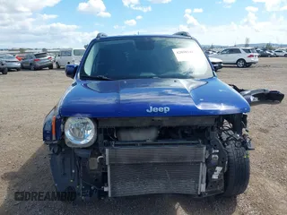 2017 Jeep Renegade Latitude with VIN ZACCJBBB8HPG59308, listed as a IAAI auction lot 42058141 with 175,912 mi miles and . Bid and sale history available at DreamBid. Image 13.