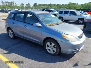 2004 Toyota Matrix Std with VIN 2T1KR32E84C185791, listed as a IAAI auction lot 42017140 with 281,985 mi miles. Bid and sale history available at carsss.com. Image 1.