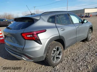 2024 Chevrolet Trax LT with VIN KL77LHE28RC233258, listed as a IAAI auction lot 40764996 with 3,539 mi miles. Bid and sale history available at carsss.com. Image 4.