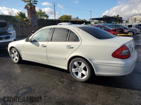 2007 Mercedes-Benz E 550 with VIN WDBUF90X77X212587, listed as a Copart auction lot 79753664 with 111,768 mi miles and Salvage Title. Bid and sale history available at carsss.com. Image 2.