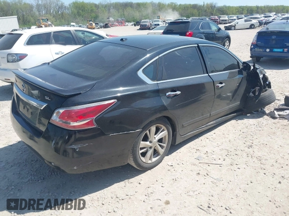 2015 Nissan Altima S with VIN 1N4AL3AP0FN381651, listed as a IAAI auction lot 42102250 with 91,670 mi miles and . Bid and sale history available at DreamBid. Image 4.
