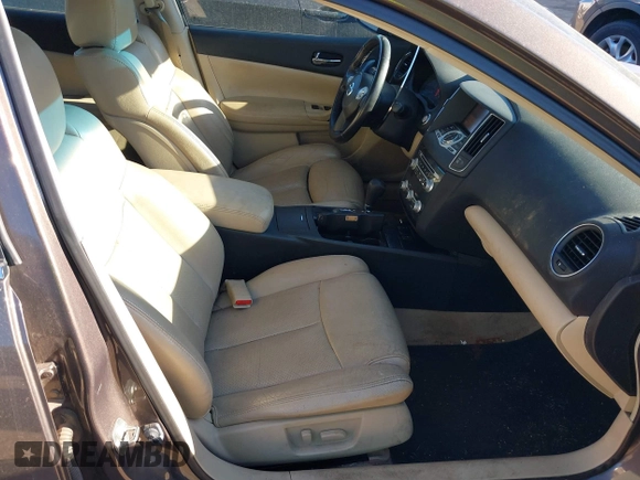 2013 Nissan Maxima S z VIN 1N4AA5AP7DC813288, wystawiony jako IAAI lot #41729598 z przebiegiem 133 573 mil mil oraz . Historia ofert i sprzedaży dostępna na DreamBid. Obrazek 5.