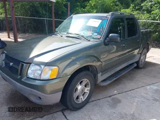 2003 Ford Explorer Sport Trac XLS z VIN 1FMZU67E93UB08190, wystawiony jako IAAI lot #42108621 z przebiegiem 233 972 mil mil oraz . Historia ofert i sprzedaży dostępna na DreamBid. Obrazek 6.