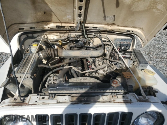2006 Jeep Wrangler Sport Right Hand Drive with VIN 1J4F449S26P741397, listed as a Copart auction lot 41656585 with 205,683 mi miles and Clean Title. Bid and sale history available at carsss.com. Image 12.