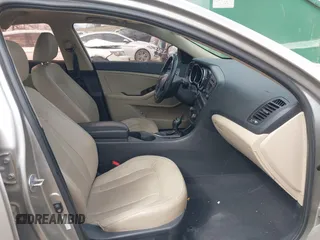 2011 Kia Optima EX with VIN KNAGN4A75B5046848, listed as a IAAI auction lot 41882138 with 81,800 mi miles and . Bid and sale history available at carsss.com. Image 5.