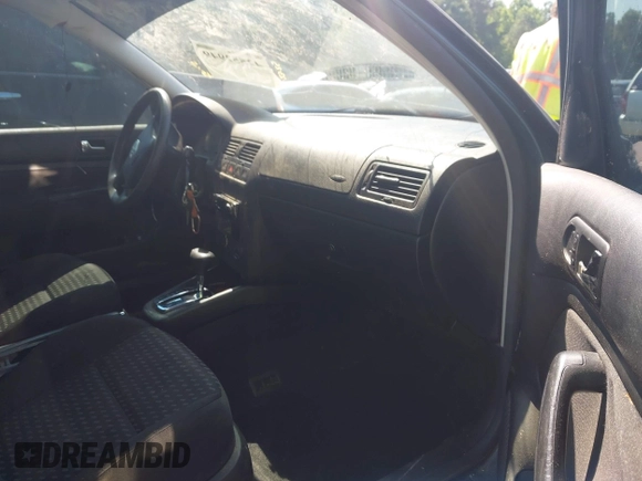 2004 Volkswagen Jetta GL with VIN 3VWRK69M84M019289, listed as a IAAI auction lot 42552949 with 158,980 mi miles and . Bid and sale history available at DreamBid. Image 5.