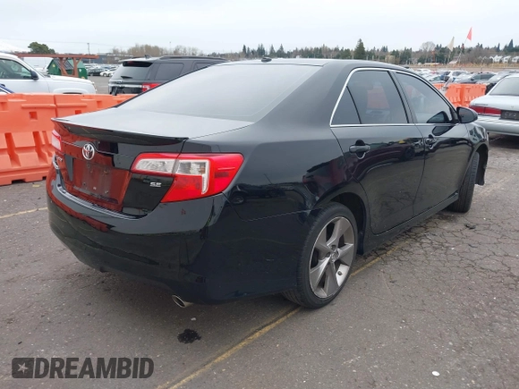 2012 Toyota Camry SE with VIN 4T1BK1FKXCU011825, listed as a IAAI auction lot 41643470 with 114,145 mi miles. Bid and sale history available at carsss.com. Image 4.