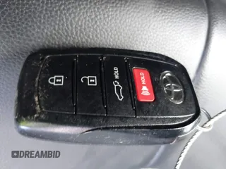 2024 Toyota Highlander LE z VIN 5TDKDRBH3RS531904, wystawiony jako IAAI lot #40509853 z przebiegiem 12 408 mil mil oraz . Historia ofert i sprzedaży dostępna na DreamBid. Obrazek 11.