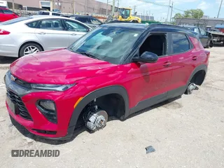 2021 Chevrolet TrailBlazer RS with VIN KL79MTSL1MB075253, listed as a IAAI auction lot 39594427 with 17,830 mi miles. Bid and sale history available at carsss.com. Image 2.