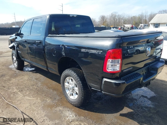 2019 Ram 2500 Big Horn with VIN 3C6UR5DJ7KG698782, listed as a IAAI auction lot 41661621 with 58,064 mi miles. Bid and sale history available at carsss.com. Image 3.