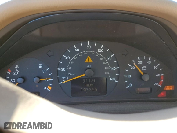 2001 Mercedes-Benz E-Class with VIN WDBJF70J91B263080, listed as a Copart auction lot 88094325 with 193,366 mi miles and Salvage Title. Bid and sale history available at carsss.com. Image 9.