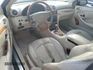 2004 Mercedes-Benz CLK 500 z VIN WDBTK75G74T015491, wystawiony jako Copart lot #43180655 z przebiegiem 161 213 mil mil oraz Szkoda całkowita • Salvage title. Historia ofert i sprzedaży dostępna na DreamBid. Obrazek 8.
