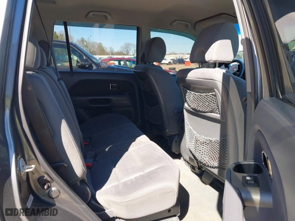 2008 Honda Pilot EX with VIN 5FNYF18408B036363, listed as a IAAI auction lot 41612330 with 217,835 mi miles. Bid and sale history available at carsss.com. Image 8.