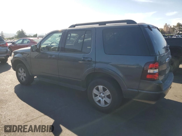 2010 Ford Explorer XLT z VIN 1FMEU7DE3AUA59445, wystawiony jako Copart lot #66660265 z przebiegiem 218 203 mil mil oraz Czysty tytuł • Clean title. Historia ofert i sprzedaży dostępna na DreamBid. Obrazek 2.