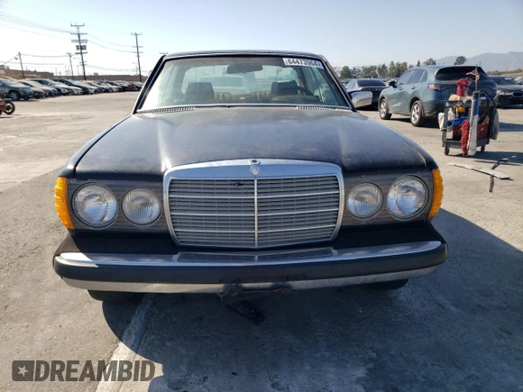 1979 Mercedes-Benz 300 с VIN 12315012002873, выставлен на аукционе Copart как лот 64473964 с пробегом 138 963 миль миль и Чистый • Clean title. История ставок и продаж доступна на DreamBid. Изображение 5.
