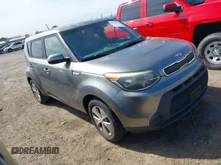 2016 Kia Soul with VIN KNDJN2A28G7264814, listed as a IAAI auction lot 41692394 with 105,867 mi miles. Bid and sale history available at carsss.com. Image 1.