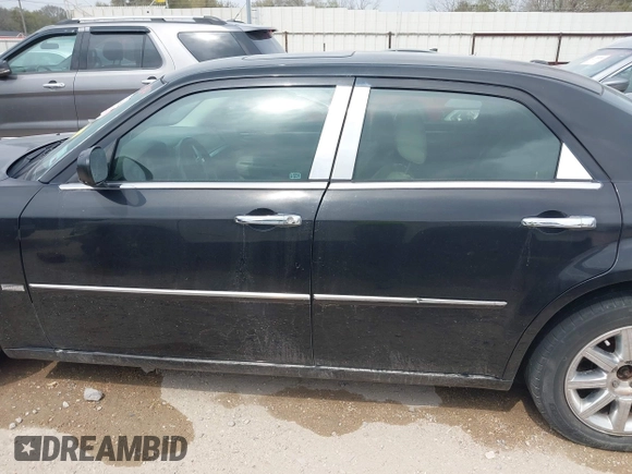 2010 Chrysler 300 Touring with VIN 2C3CA5CV0AH329717, listed as a IAAI auction lot 41785694 with 257,072 mi miles. Bid and sale history available at carsss.com. Image 14.