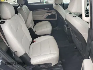 2022 Kia Telluride S with VIN 5XYP64HC3NG304606, listed as a Copart auction lot 60251245 with 33,514 mi miles and Salvage title. Bid and sale history available at DreamBid. Image 11.