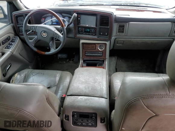 2005 Cadillac Escalade ESV z VIN 3GYFK66N05G258557, wystawiony jako Copart lot #46943305 z przebiegiem 246 719 mil mil oraz Tytuł czysty. Historia ofert i sprzedaży dostępna na DreamBid. Obrazek 8.
