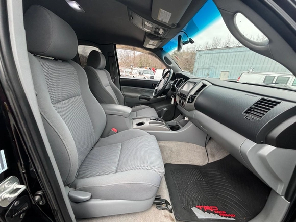 2008 Toyota Tacoma with VIN 5TEUU42N98Z558138, listed as a Copart auction lot 52054465 with 229,757 mi miles and Clean Title. Bid and sale history available at carsss.com. Image 5.