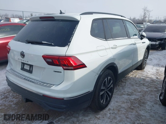 2024 Volkswagen Tiguan S с VIN 3VVFB7AX1RM103822, выставлен на аукционе IAAI как лот 41364247 с пробегом 10 407 миль миль и . История ставок и продаж доступна на DreamBid. Изображение 4.