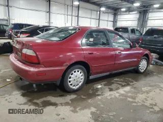 1996 Honda Accord EX with VIN 1HGCD5651TA110900, listed as a Copart auction lot 83578784 with 186,076 mi miles and Salvage Title. Bid and sale history available at DreamBid. Image 3.