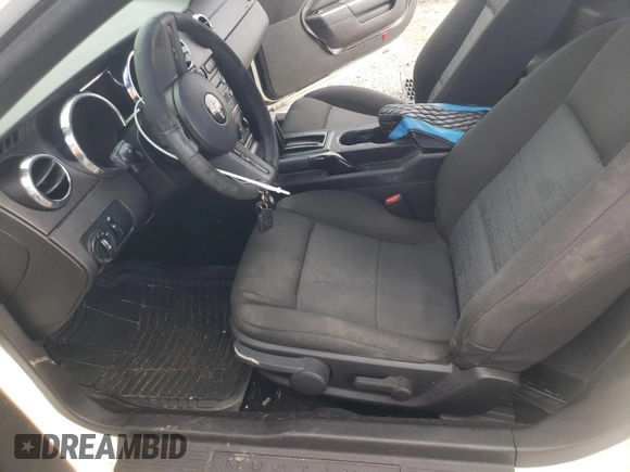 2008 Ford Mustang Deluxe с VIN 1ZVHT80N985136675, выставлен на аукционе Copart как лот 61352255 с пробегом 144 043 миль миль и Списание • Salvage title. История ставок и продаж доступна на DreamBid. Изображение 7.