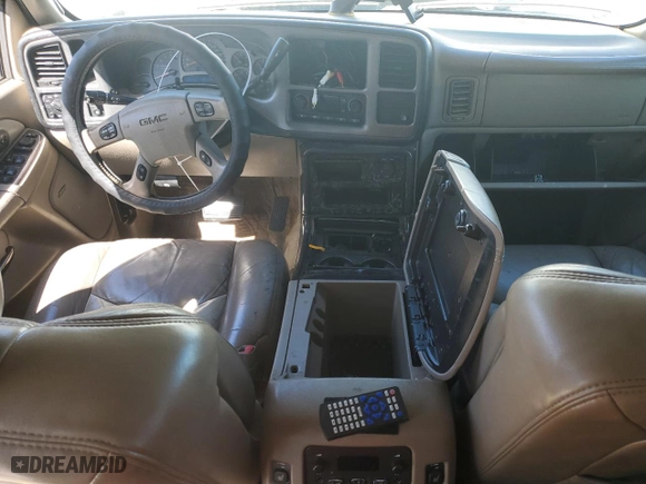 2003 GMC Yukon XL Denali with VIN 1GKFK66U03J236569, listed as a Copart auction lot 53868515 with 197,532 mi miles and Clean Title. Bid and sale history available at carsss.com. Image 8.