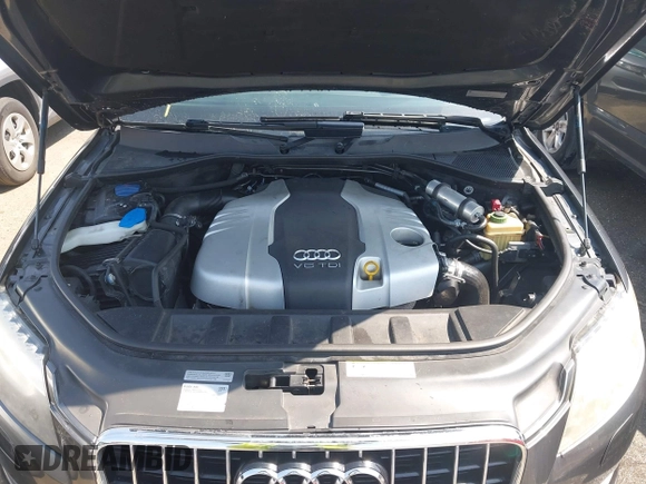2014 Audi Q7 Premium Plus z VIN WA1LMAFE7ED004521, wystawiony jako IAAI lot #42547695 z przebiegiem 175 219 mil mil oraz . Historia ofert i sprzedaży dostępna na DreamBid. Obrazek 10.