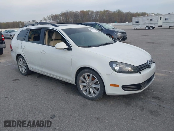 2014 Volkswagen Jetta TDI w/Sunroof & Nav with VIN 3VWPL7AJ7EM617385, listed as a IAAI auction lot 42012881 with 98,015 mi miles and . Bid and sale history available at DreamBid. Image 1.
