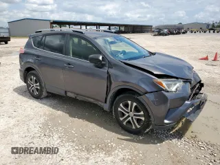 2017 Toyota RAV4 LE z VIN JTMZFREV9HJ137989, wystawiony jako Copart lot #60158975 z przebiegiem 75 840 mil mil oraz Szkoda całkowita • Salvage title. Historia ofert i sprzedaży dostępna na DreamBid. Obrazek 4.